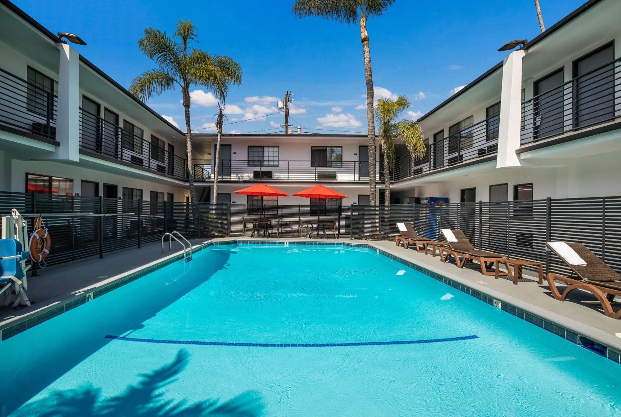 Sunset West Hotel, Surestay Collection By Best Western Los Angeles Exterior photo