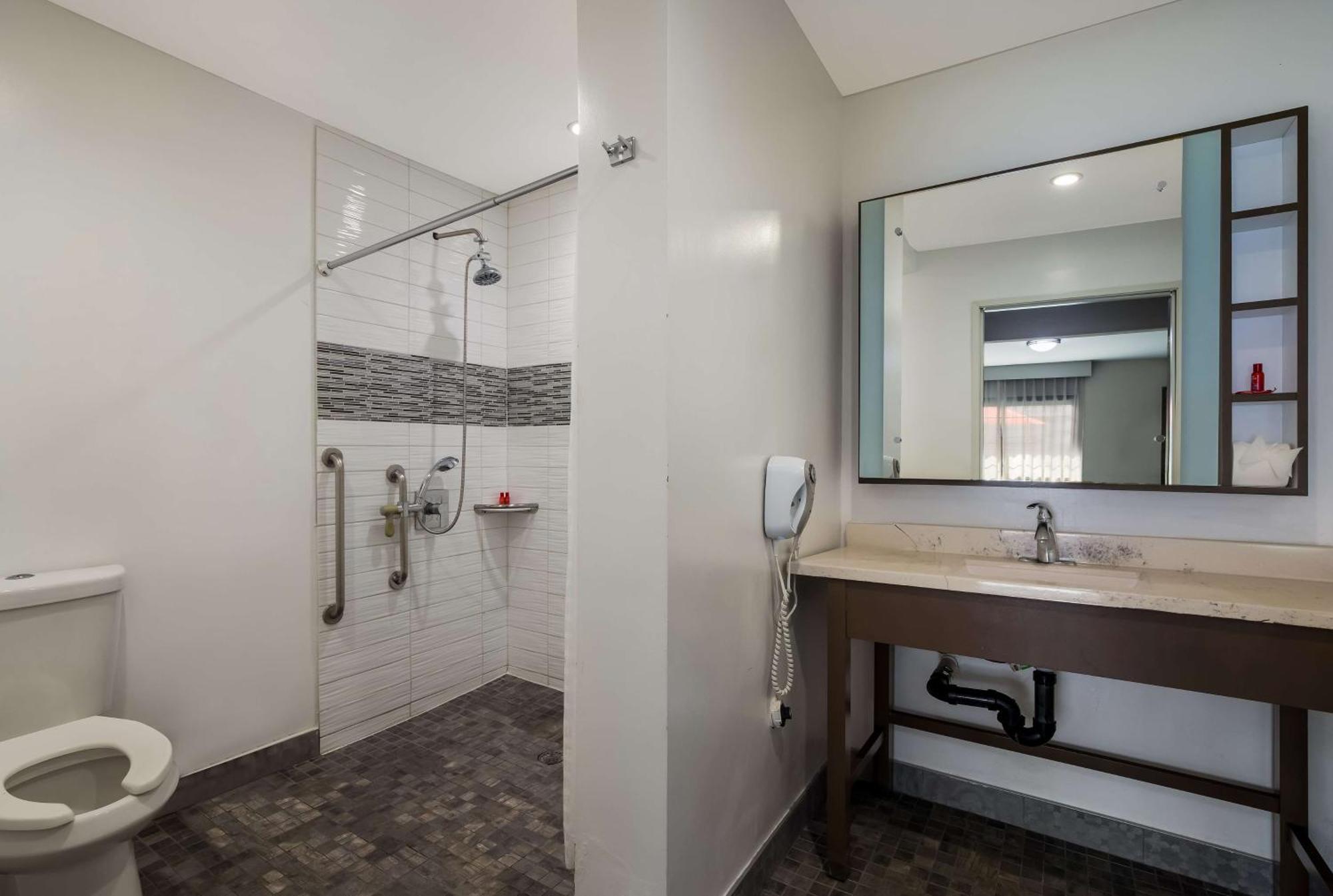 Sunset West Hotel, Surestay Collection By Best Western Los Angeles Exterior photo