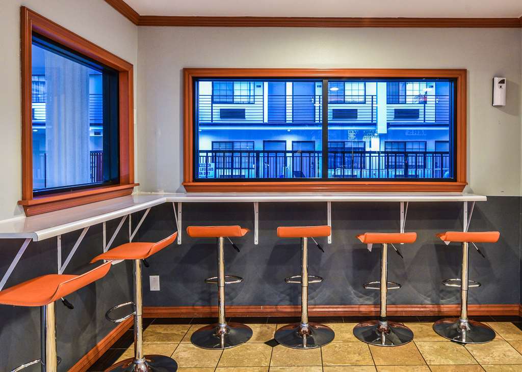 Sunset West Hotel, Surestay Collection By Best Western Los Angeles Restaurant photo